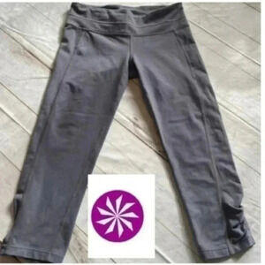 Athleta Capris: Size Small